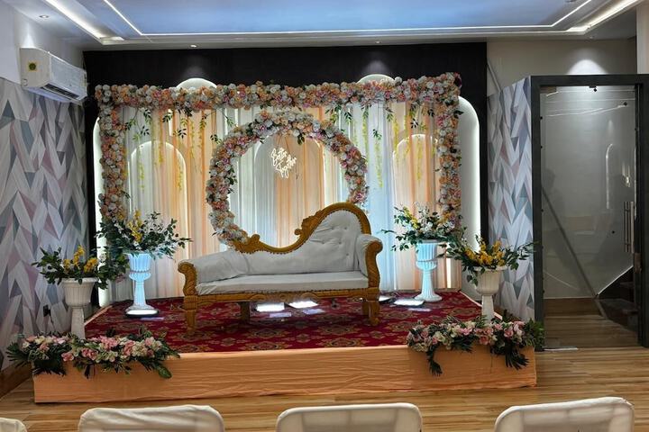 Ballroom/Hall 15 of 21