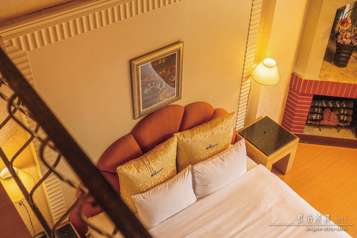 Room 79 of 263