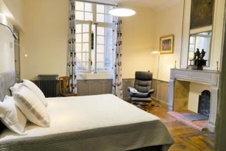 Room 7 of 14