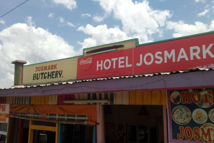 Josmark Hotel