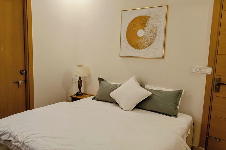Room 4 of 15