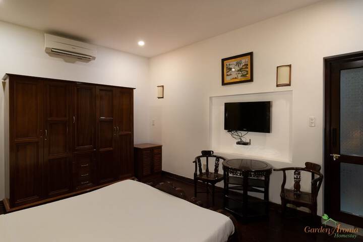 Room 9 of 41