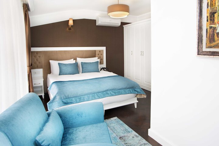 Room 22 of 46