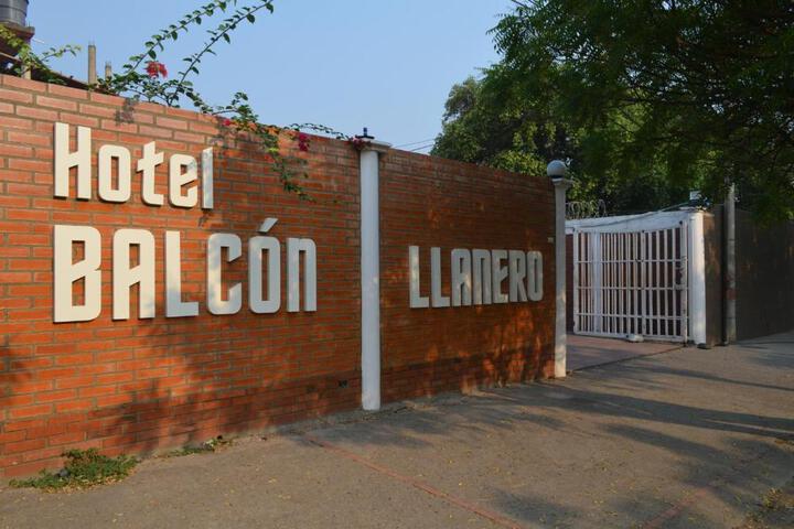 Photo of Hotel Balcon Llanero