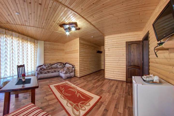 Room 7 of 48