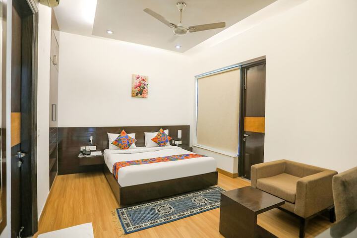 Room 12 of 26