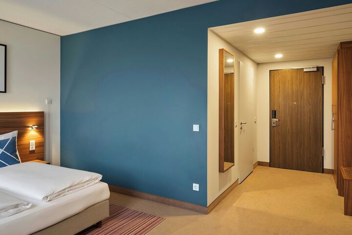 Room 15 of 35