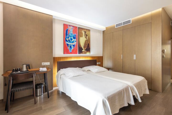 Room 10 of 39