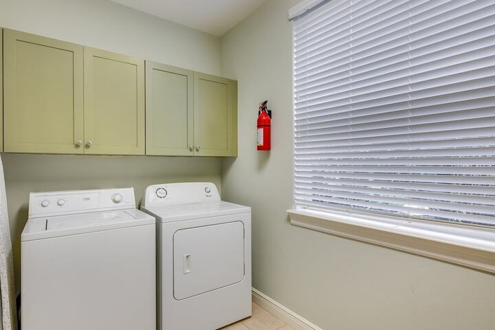 Laundry 38 of 62