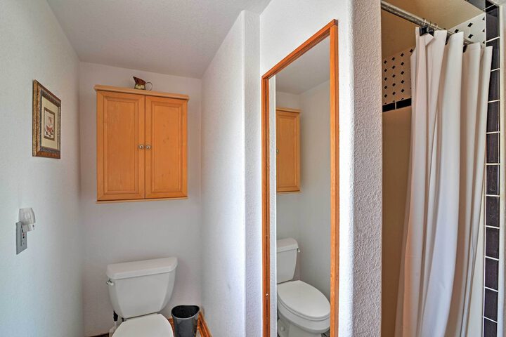 Room 11 of 24