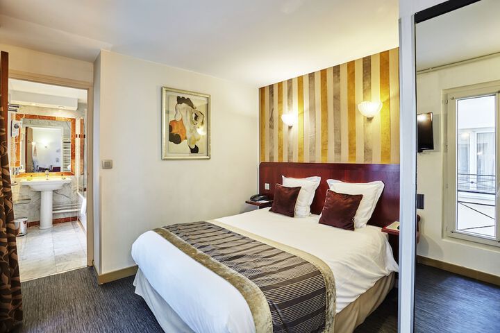 Room 14 of 27