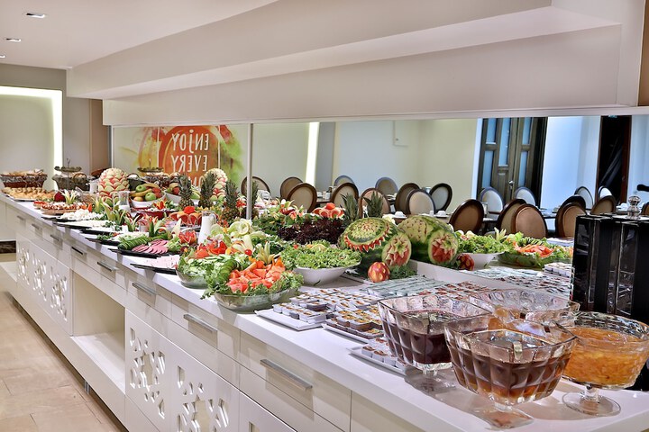 Dining 64 of 84