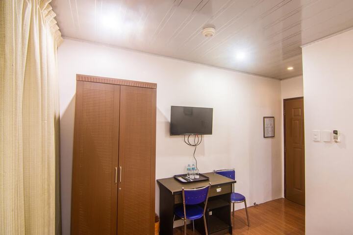 Room 27 of 70