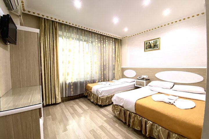 Room 13 of 61