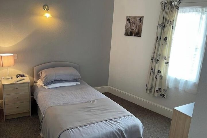 Room 5 of 23