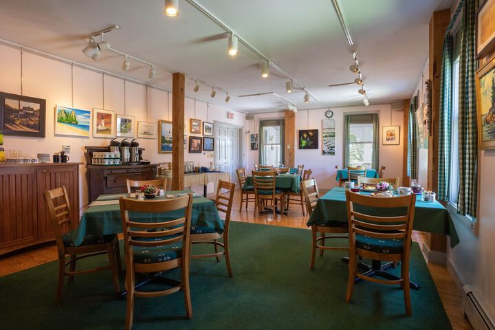 Breakfast/Coffee Service 96 of 191