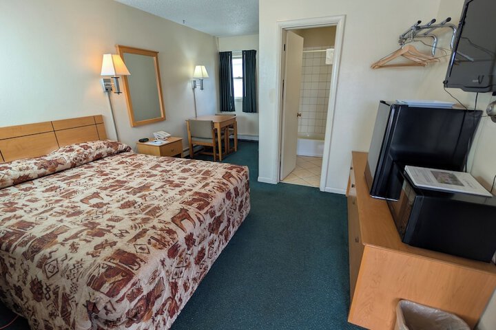 Room 25 of 84