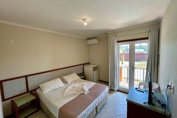 Room 2 of 53