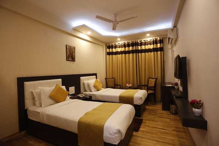 Room 11 of 46