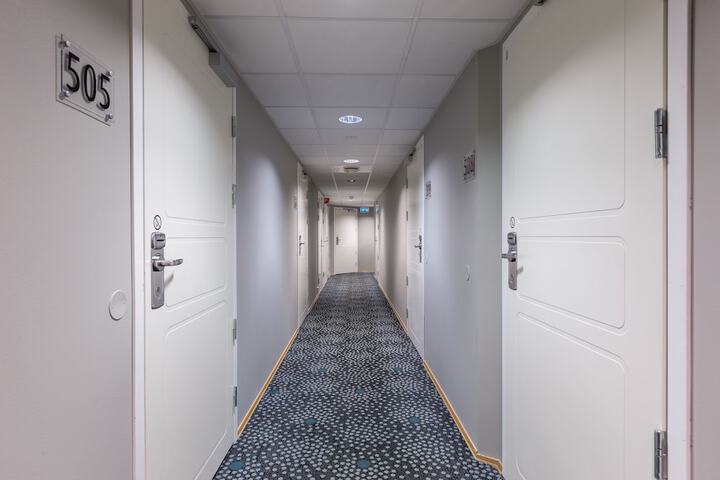 Ballroom/Hall 58 of 59