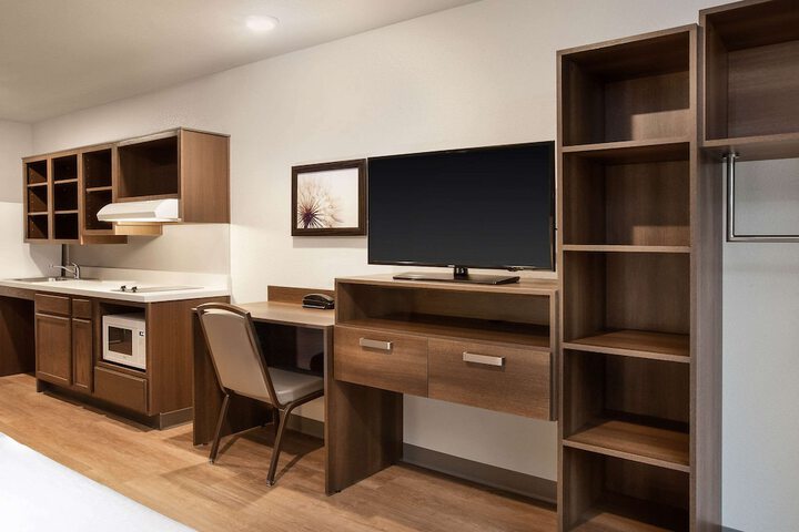 Queen Bed Accessible (3 of 12)