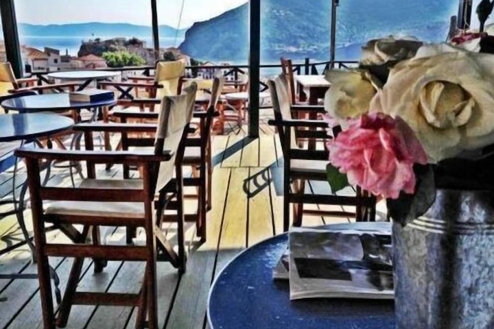 Dining 57 of 65