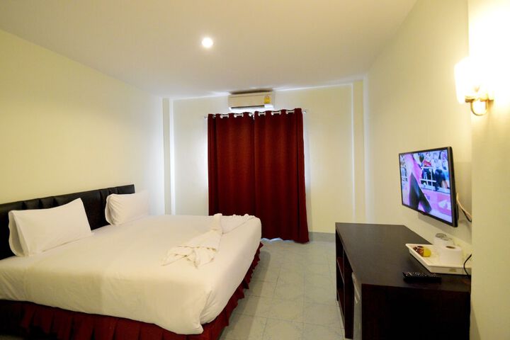 Room 8 of 29