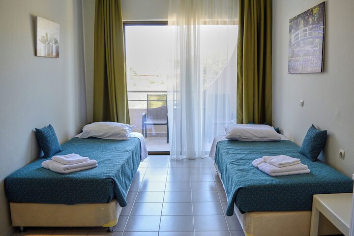 Room 14 of 24