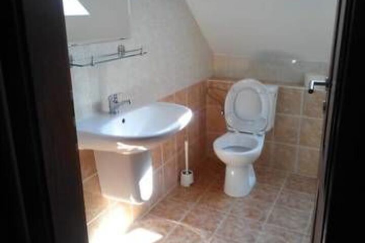 Room 3 of 20
