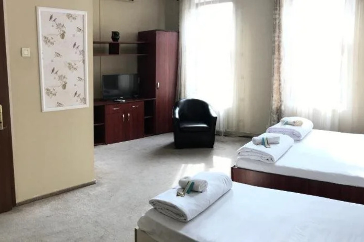 Room 3 of 13
