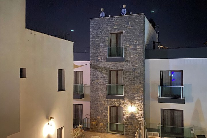 Hotel 145 of 159