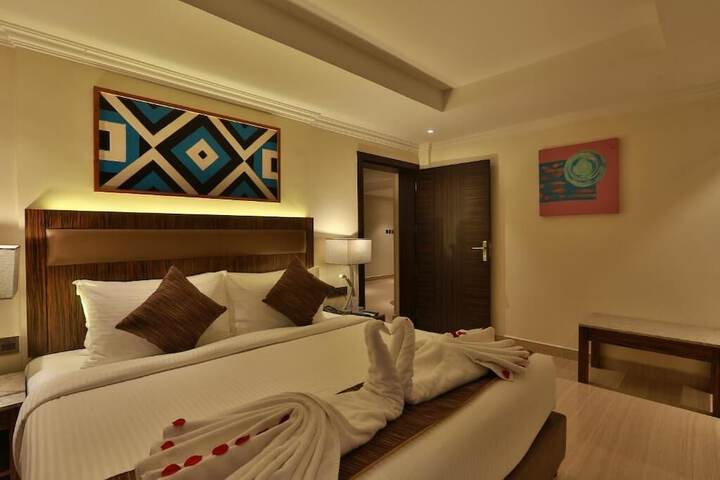 Room 2 of 23