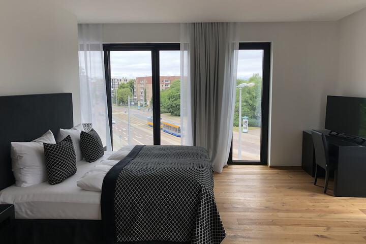 Room 38 of 62