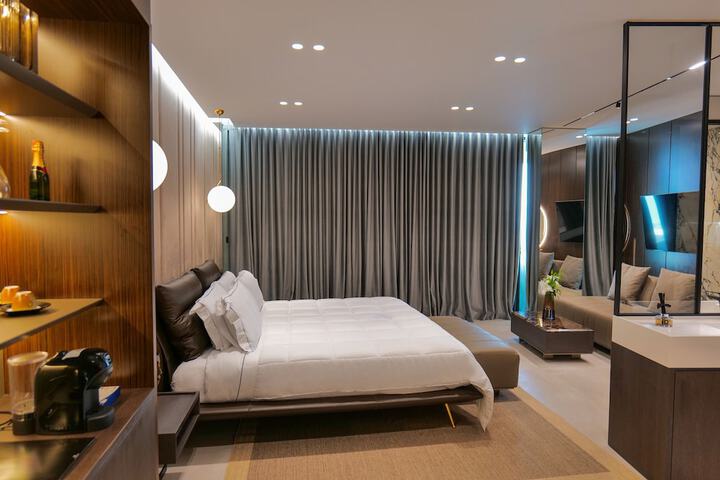 Room 65 of 201