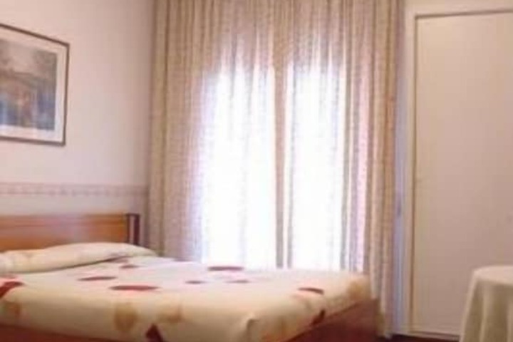 Room 5 of 51