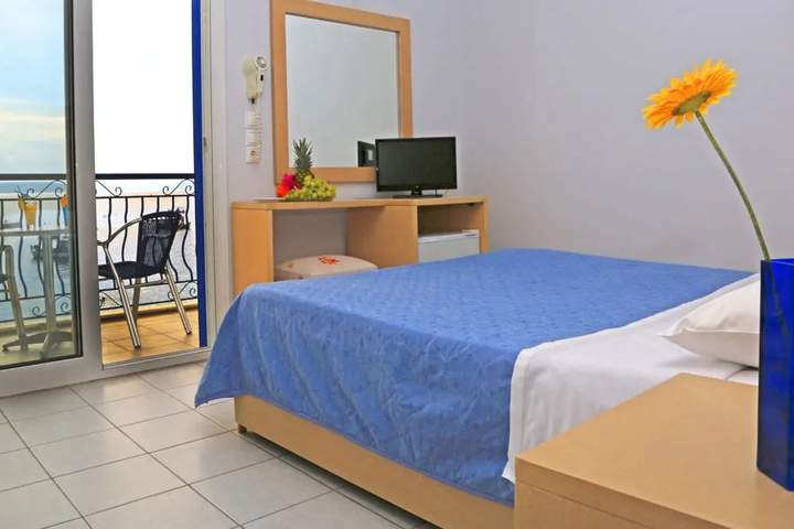 Room 4 of 23
