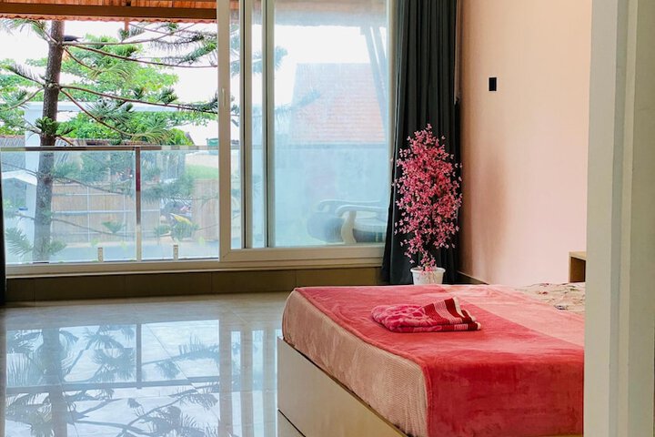 Room 12 of 49