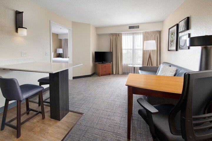 Room 7 of 24