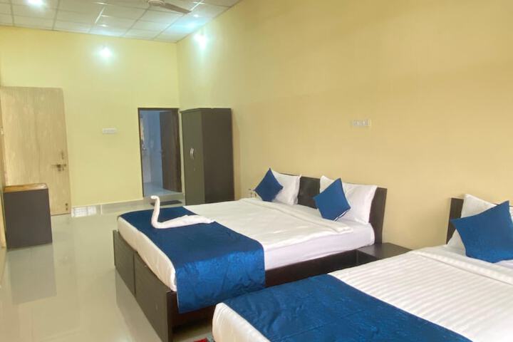 Room 4 of 36