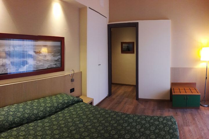 Room 9 of 78