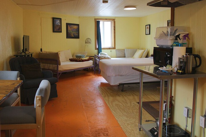 Room 47 of 78