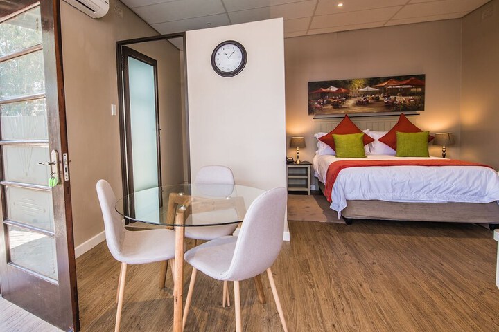 Room 21 of 74