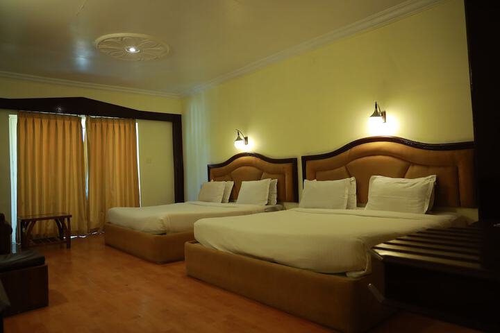 Room 3 of 12