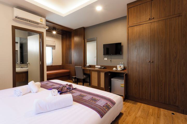 Room 25 of 61