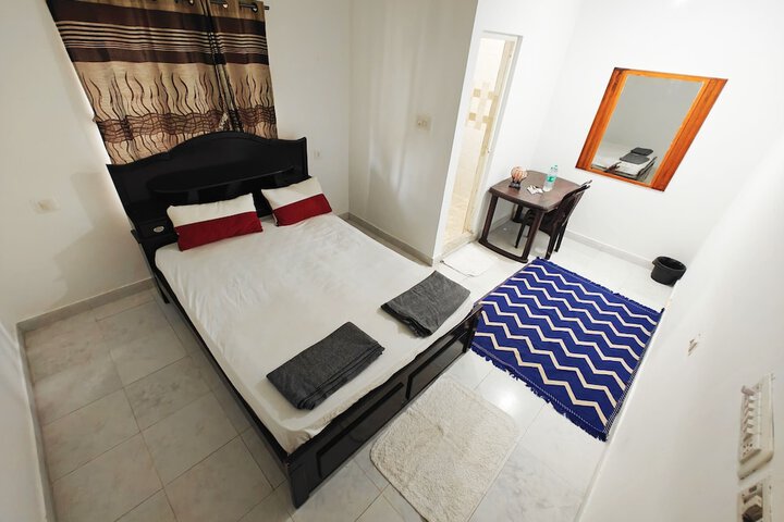 Room 6 of 36