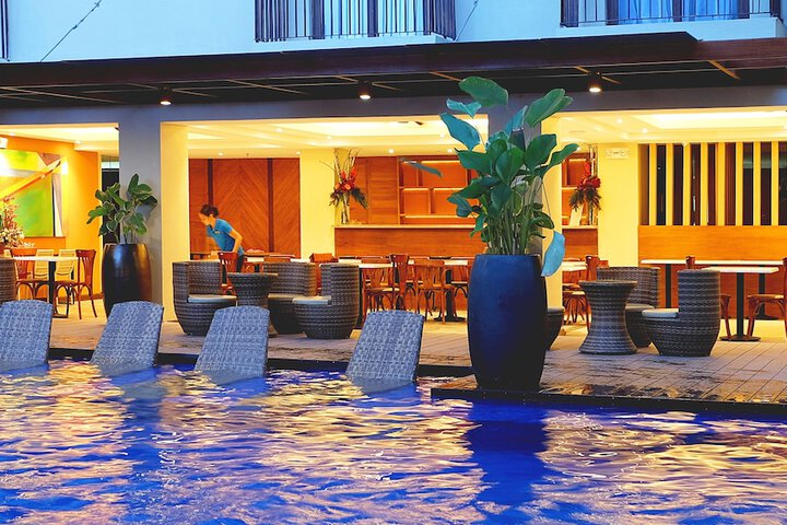 Pool 43 of 76