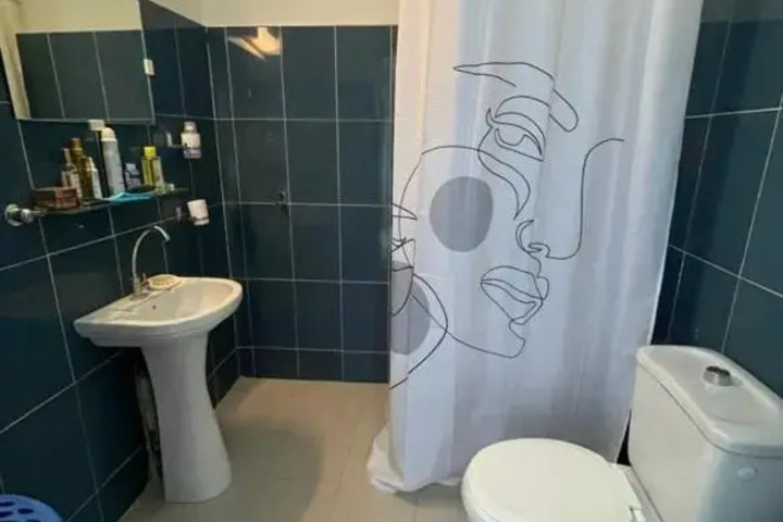 Room 4 of 5