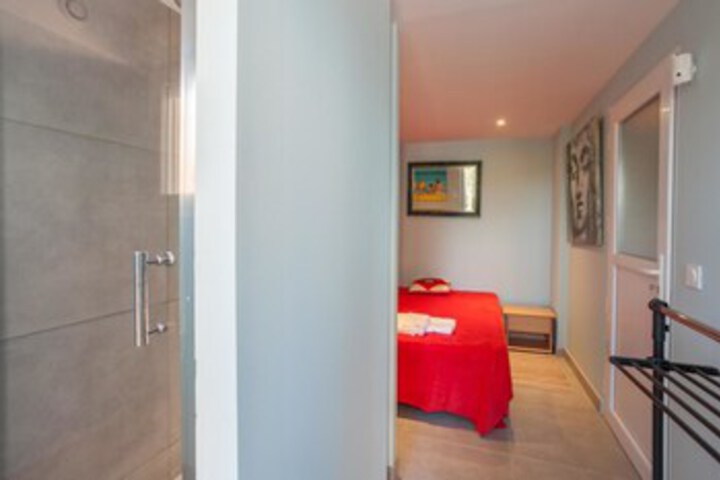 Room 20 of 24