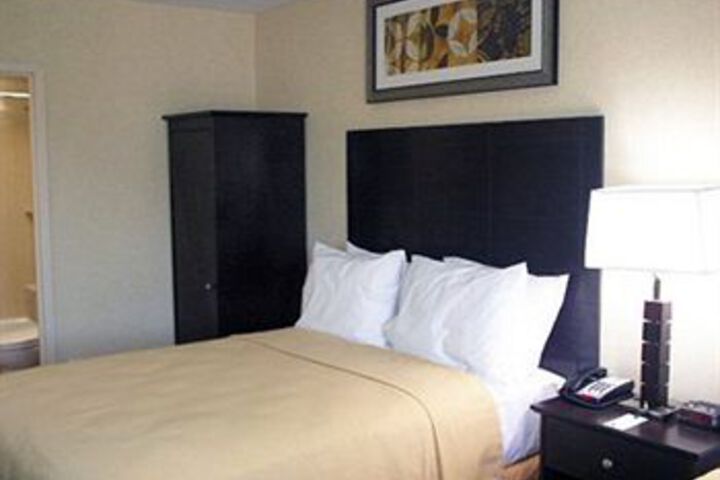 Room 13 of 29