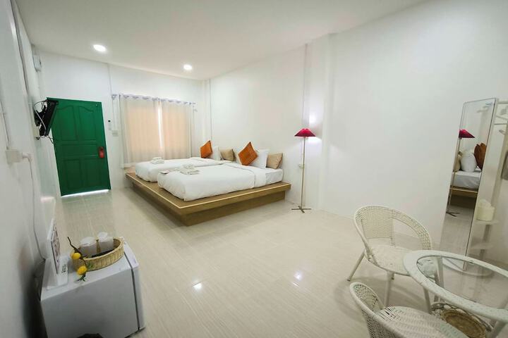 Room 8 of 29